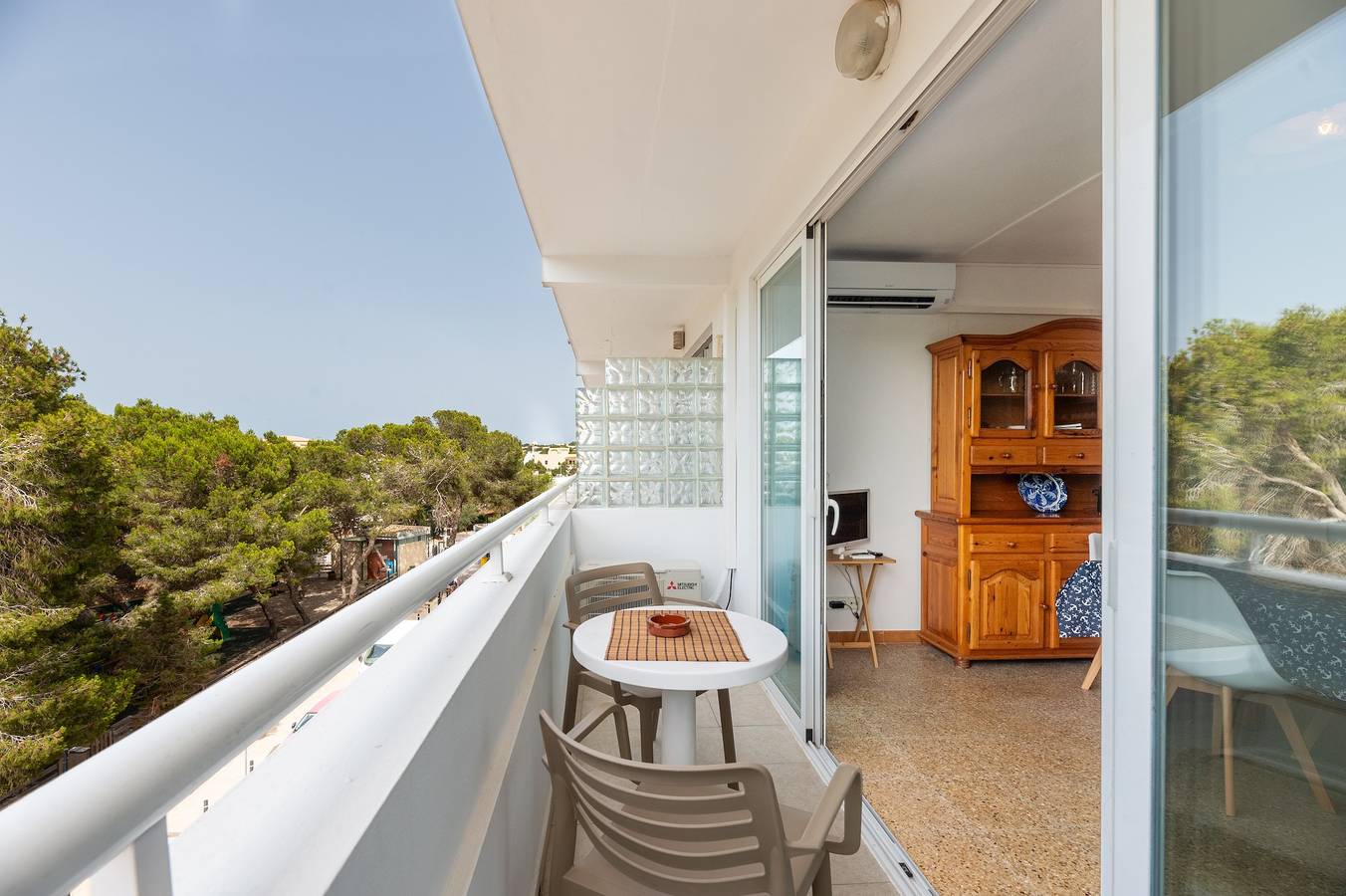 Ganze Wohnung, Ferienwohnung 'Pujols 16' mit Balkon und Klimaanlage in Es Pujols, Formentera