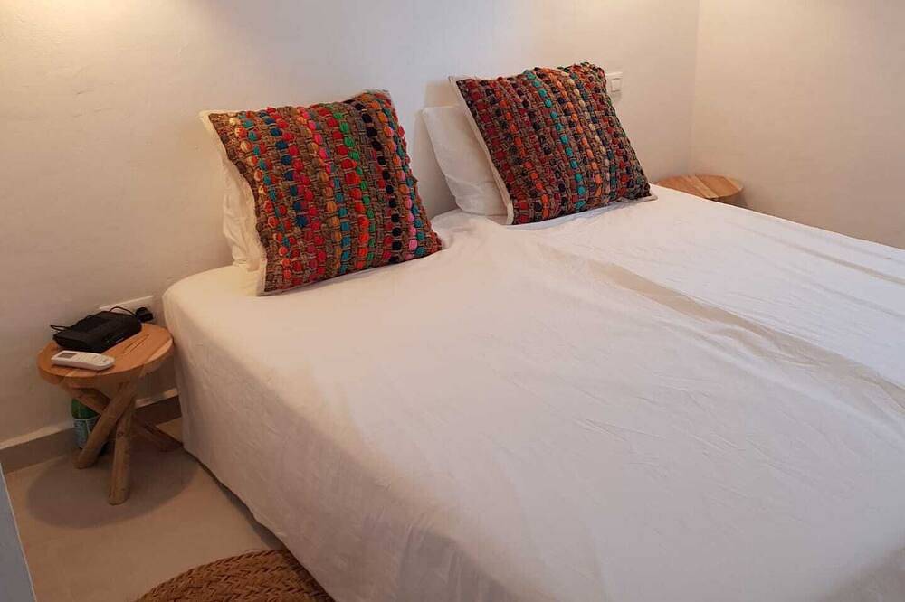 Nuevo 2020! Pequeña casa a 500 metros de la playa, piscina privada. in Playa del Arenal, Jávea