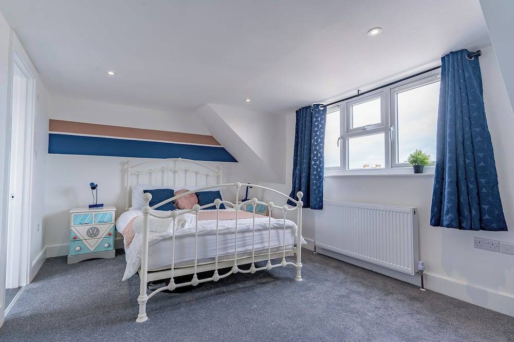 Charming 3Br house in folkestone walkable to the beach and close to eurotunnel in Folkestone, Kent