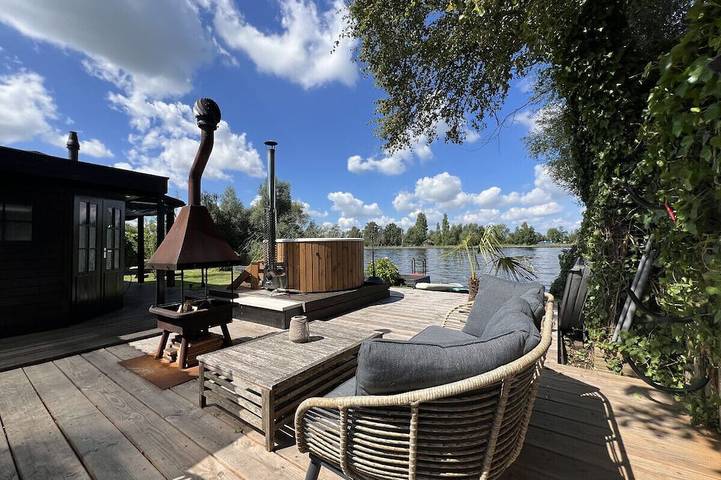 Vakantieappartement voor 6 personen, with tuin and balkon as well as sauna, met huisdier in Vinkeveen