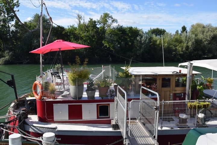 Bateau pour 2 personnes, avec Terrasse et Vue à Lagny-sur-Marne