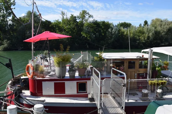 Boot für 2 Personen, mit Terrasse und Ausblick - 1