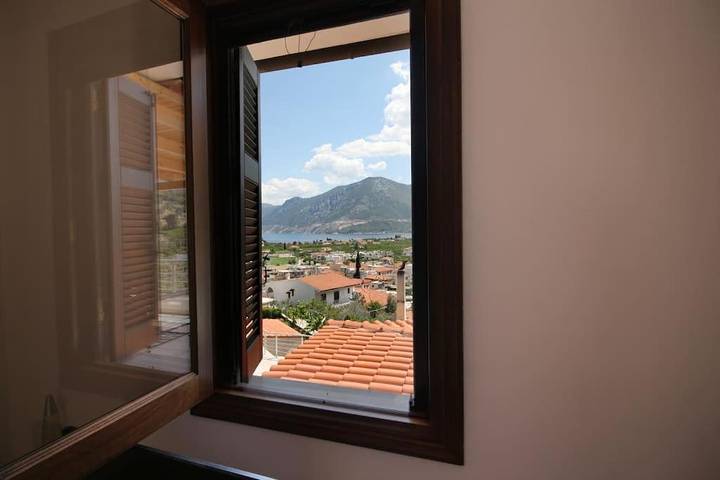 Location de vacances pour 7 personnes, avec terrasse ainsi que piscine et vue dans Palaia Epidavros - 4