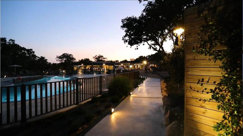 Camping für 5 Personen, mit Terrasse und Pool, mit Haustier auf Korsika - 3