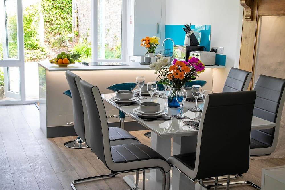Westeria Cottage - 2 Bed-Sleeps in Barnstaple, Devon