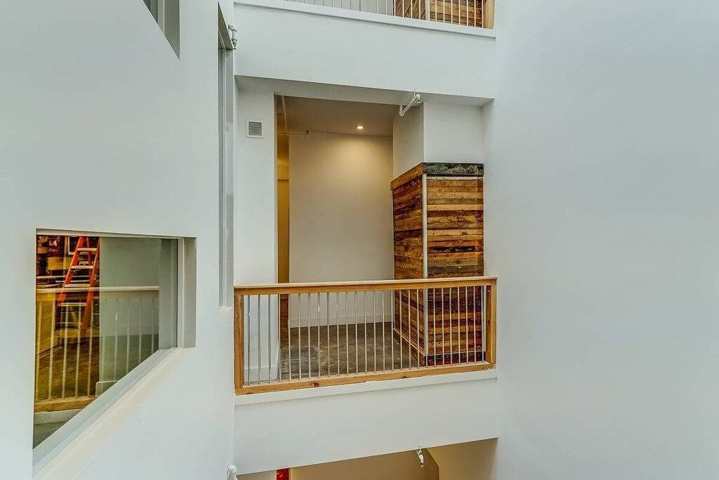 Ganze Wohnung, A01 - Herz der Künste - Das nächste Vcu Mcv Quirk Hote der King Suite West Broad Condo in Richmond, Virginia