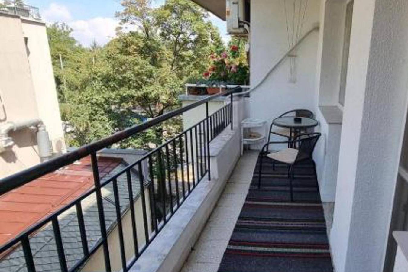 Appartamento intero, 2Bed Apartment Sleeps 6 - Wifi & On-Site Parking in Sofia, Bulgaria