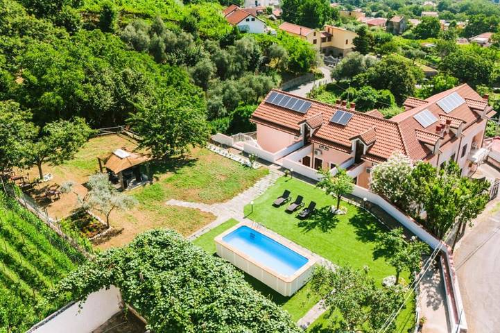 Appartamento per 2 persone, con piscina e giardino a Tramonti