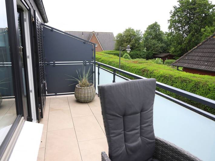 Ganze Wohnung, Lichtdurchflutete 2-Ebenen-Wohnung in Morsum mit West-Balkon und Stellplatz. in Sylt-Ost, Sylt (Gemeinde)