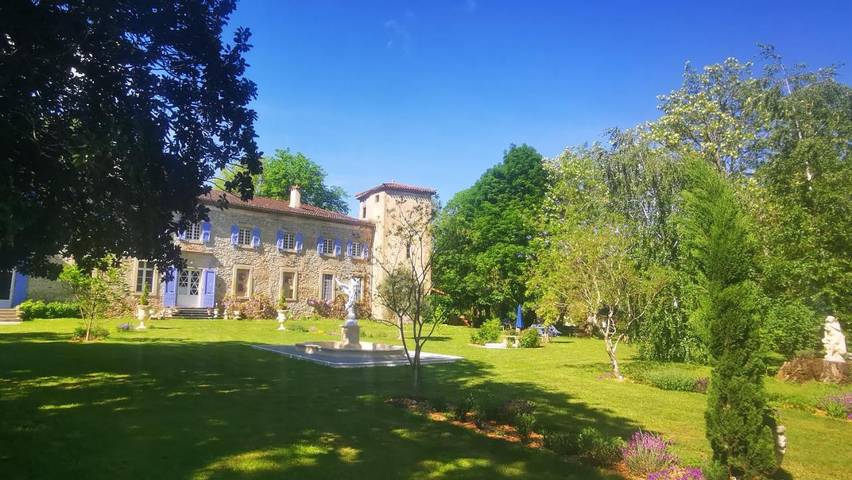 Location de vacances pour 3 personnes, avec Terrasse ainsi que Jardin et Vue dans Verdalle