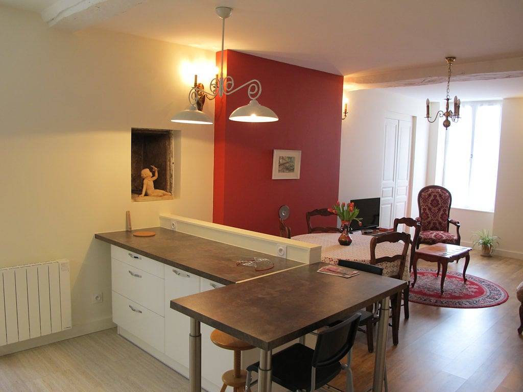 L'Appart' - Chambre beige in Fontaine-lès-Dijon, Région de Dijon