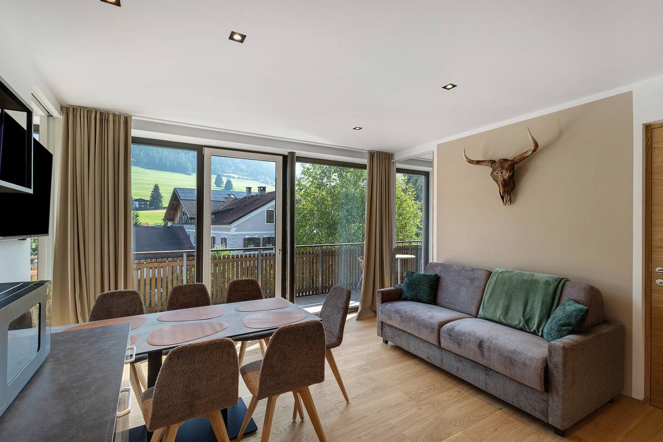Appartamento intero, Appartamento "Hofer Silena" con vista sulle montagne, Wi-Fi, balcone e giardino in Lago di Braies, Villabassa e dintorni