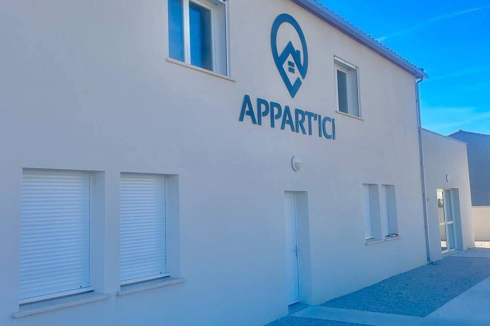 Entire apartment, Grand Appartement in Lunel-Viel, Côte d'Améthyste