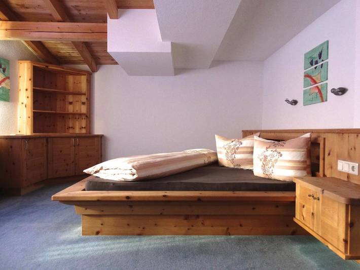 Ferienwohnung für 6 Personen, mit Balkon und Terrasse sowie Garten und Ausblick in Kaunertal - 2