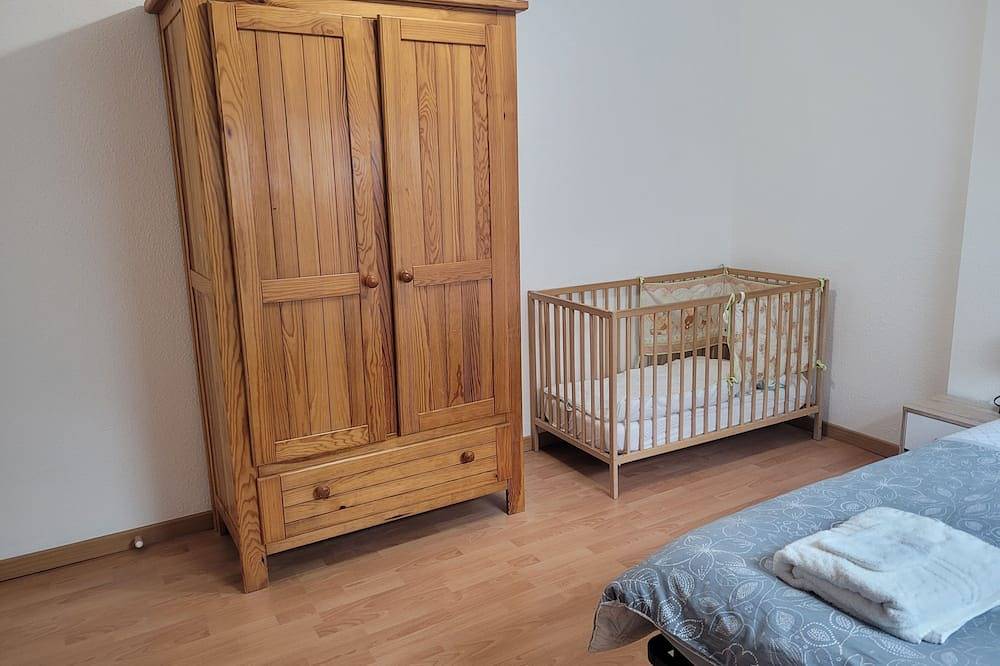 Entire apartment, Appartement T3 de 60 m² au Cœur du Haut-jura in Morez, Parc naturel régional du Haut-Jura