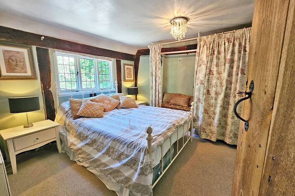 Perfect Booking | The Buttery 500 Year Old Cottage in Kent