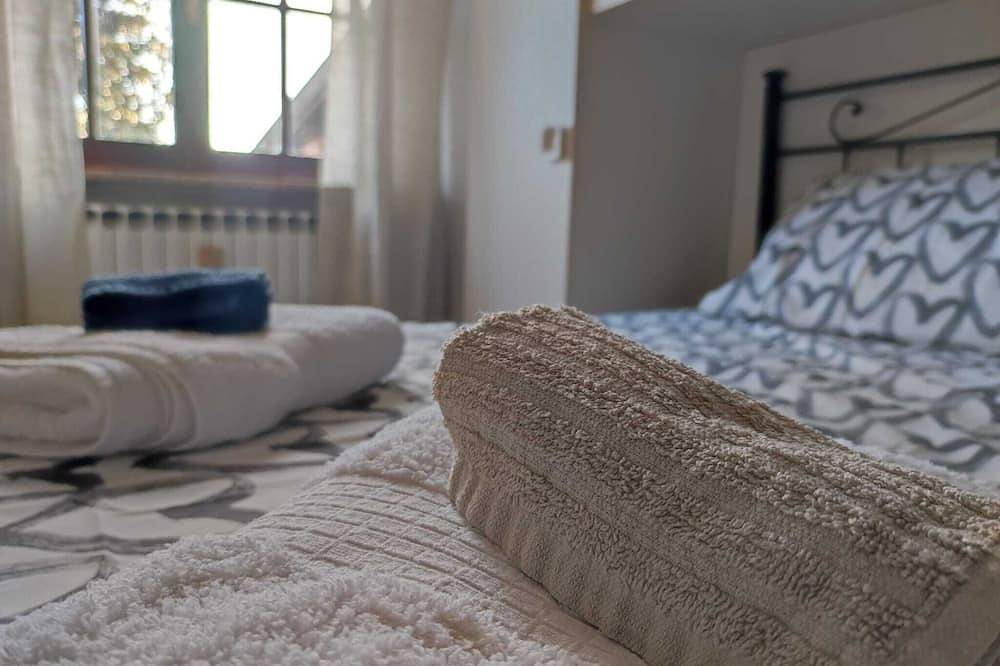Grandma's house, just minutes from the motocross tracks Dorno and Ottobiano in Gambolò, Pavia Province