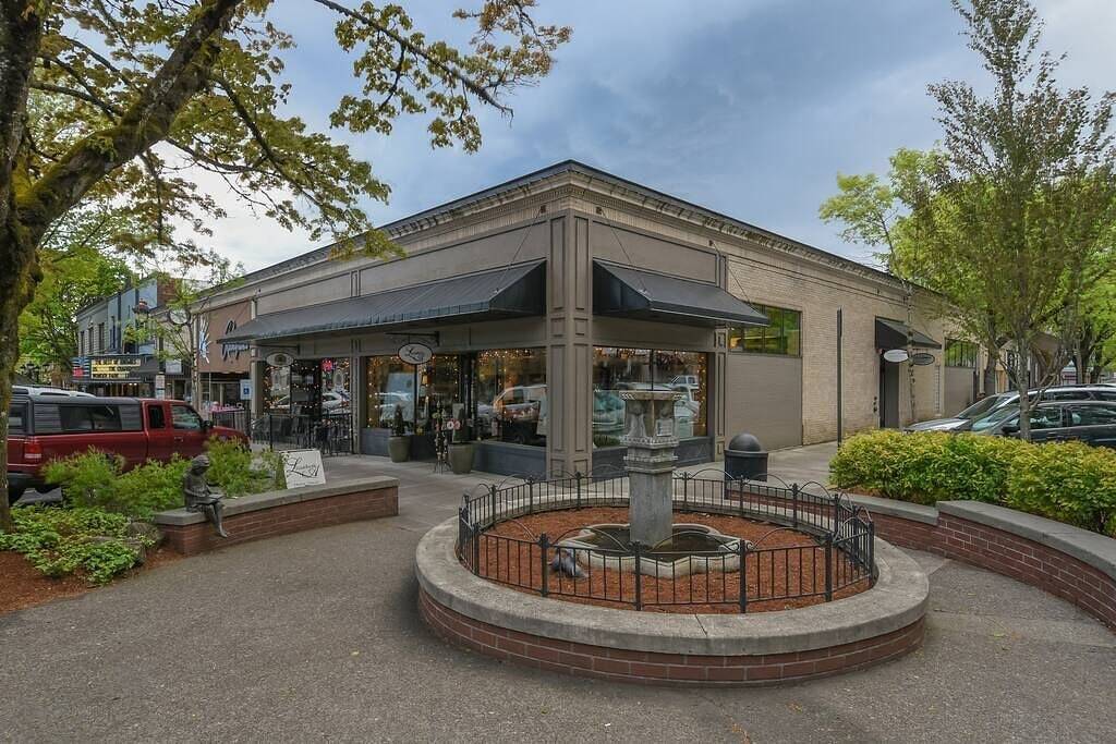 Ganze Wohnung, Große eklektische 1 Br über Restaurant 15 Minuten zu Pdx in Camas (Washington), Washington