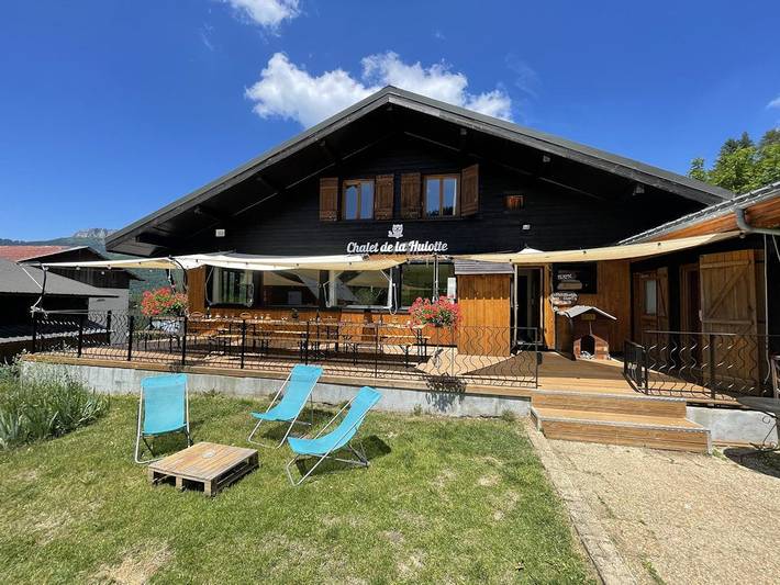 Chalet pour 24 personnes, avec terrasse et sauna