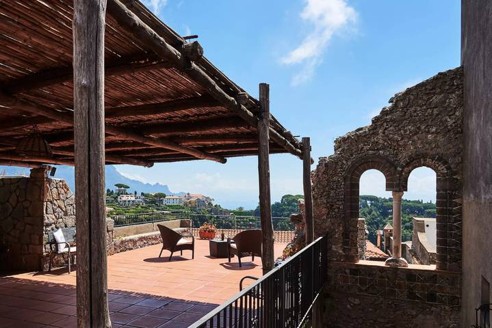 Location de vacances pour 14 personnes, avec jardin et piscine à Scala - 4