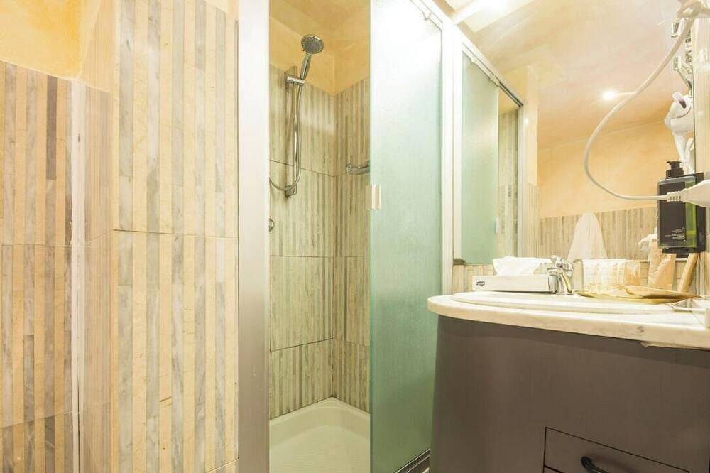 City Center|Terrace & Jacuzzi|Room Dolce vita Tilo in Genua (Stadt), Genua