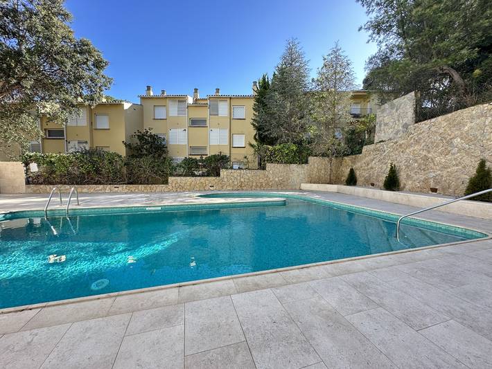 Ferienwohnung für 6 Personen, mit Pool und Garten - 1