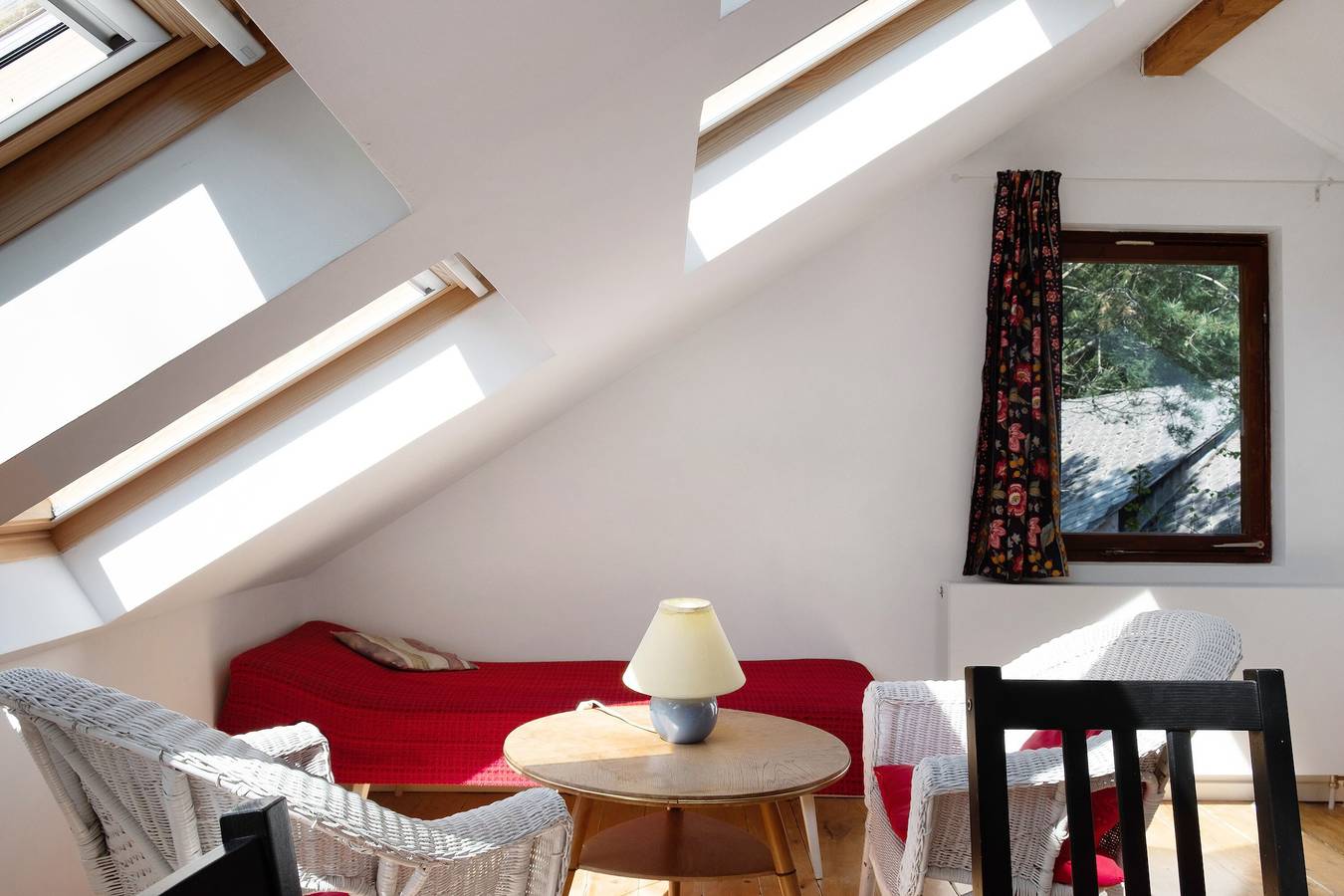 Entire studio, Studio 'Bergwiese' with Mountain View, Private Terrace and Private Garden in Lauterbach (Black Forest), Central Black Forest