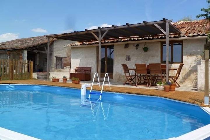 Gîte pour 6 personnes, avec terrasse et jardin - 1