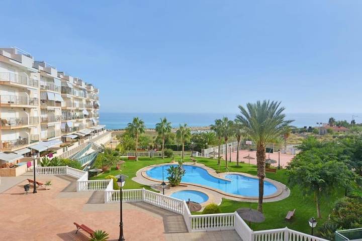 Apartamento de férias para 4 pessoas, com terraço e piscina e ainda vista - 1