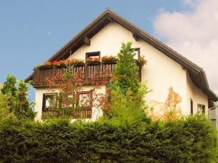 Ferienwohnung für 4 Personen, mit Balkon in Thüringer Kernland