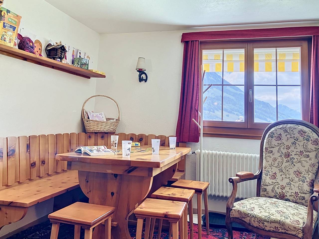 Entire apartment, Chalet Clairval in Charmey, Val-de-Charmey
