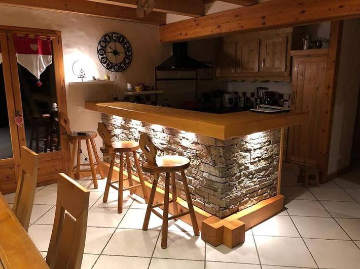 Gîte pour 7 personnes, avec vue ainsi que jardin et piscine à Marthod - 3