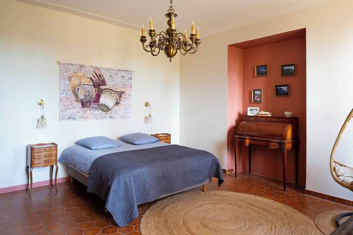 Elegant Provencal country house with vast wooded grounds and exceptional swimming pool in Trets, Costa mediterránea (Francia)