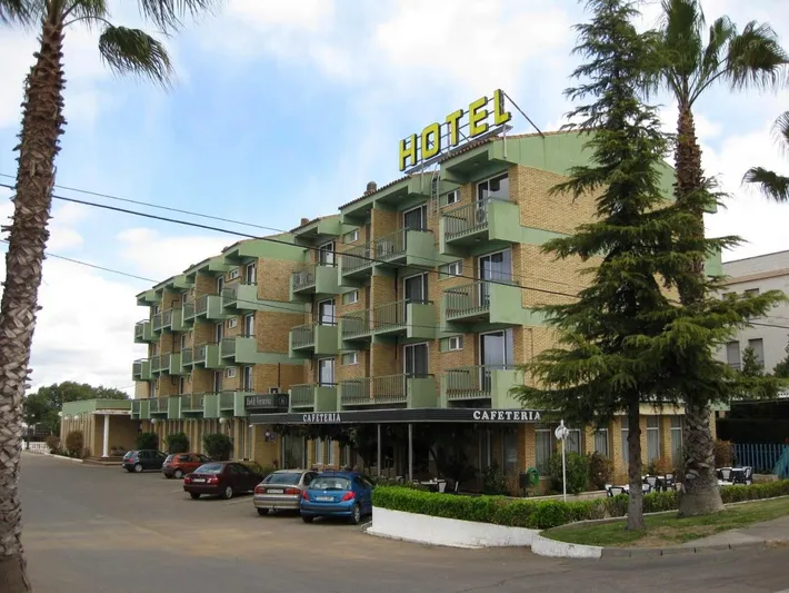 Hotel für 3 Personen, mit Balkon und Garten - 1