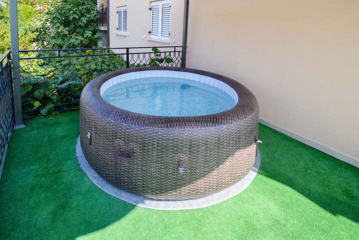 Ferienwohnung für 7 Personen, mit Garten und Balkon in Pula - 2