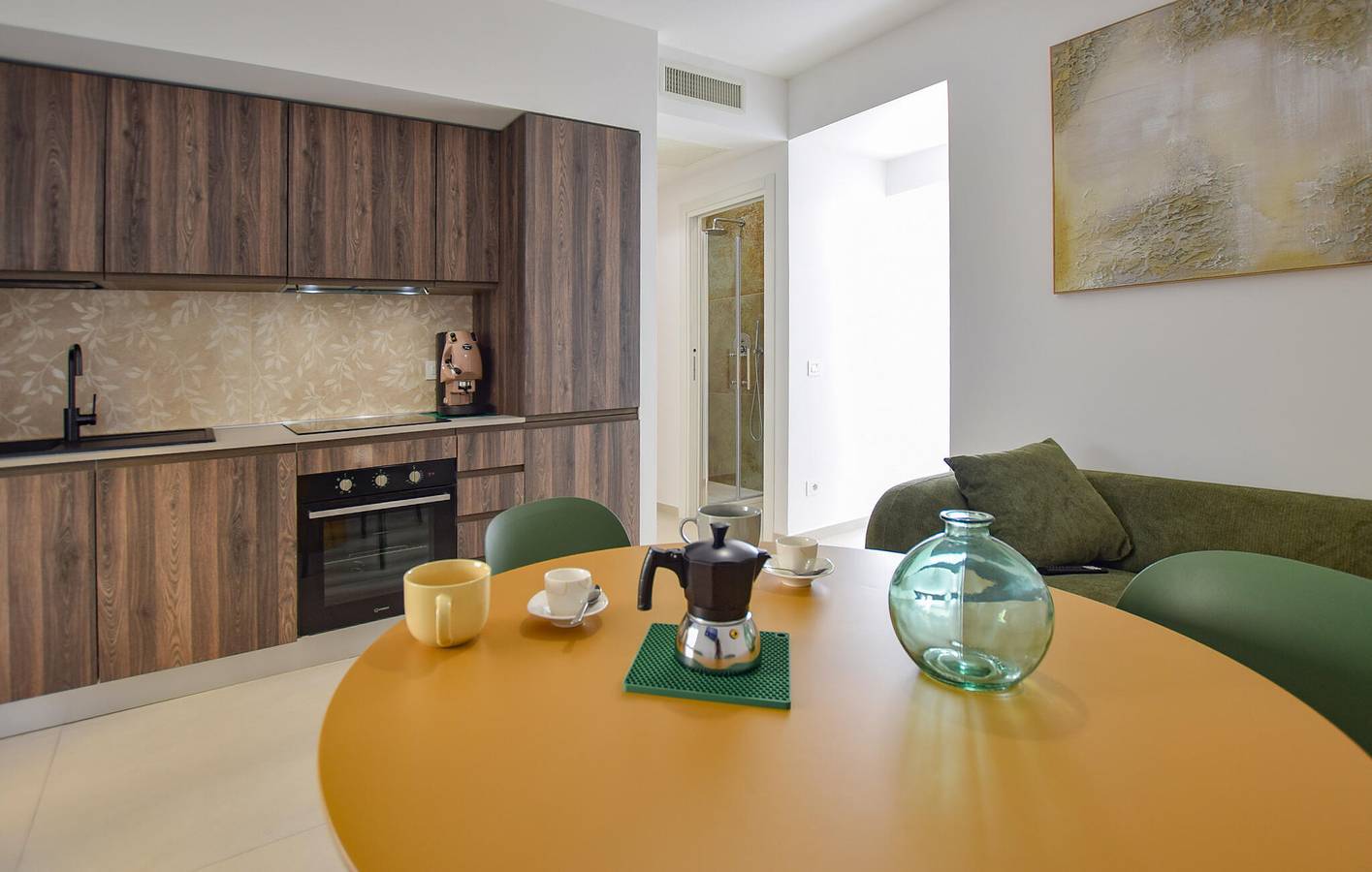 Appartamento intero, Rifugio sulla spiaggia con aria condizionata, TV, cucina e parcheggio in Santa Maria di Castellabate, Cilento