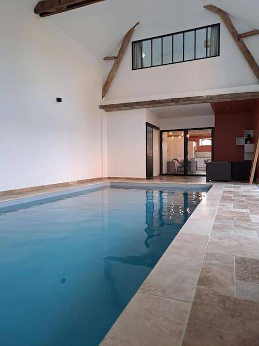 Maison de vacances pour 8 personnes, avec piscine ainsi que jacuzzi et jardin