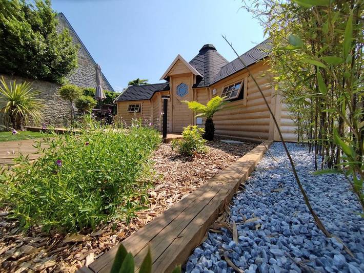 Gîte pour 2 personnes, avec terrasse ainsi que jacuzzi et jardin à Avranches - 4