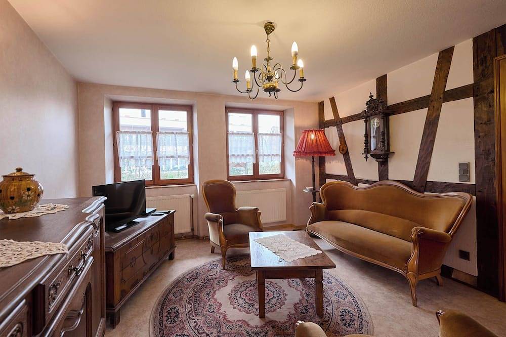Appartement entier, Très bel appartement alsacien 88m2 centre ville de Saverne in Saverne, Région de Saverne