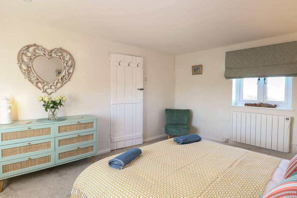 Spring Cottage, in Sea Palling in Sea Palling, The Broads