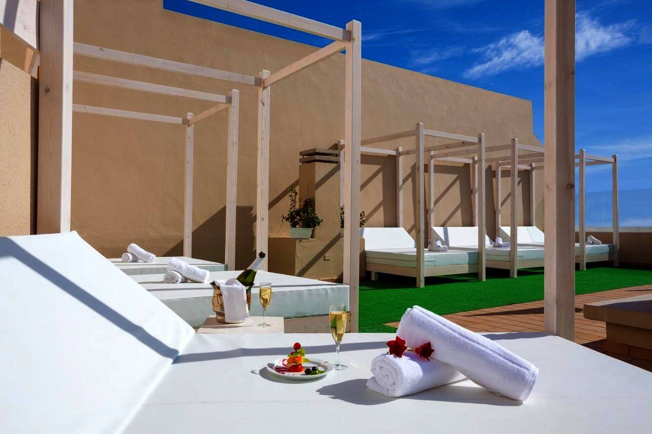 Aparthotel Los Dragos del Sur in Puerto Santiago, Santiago del Teide