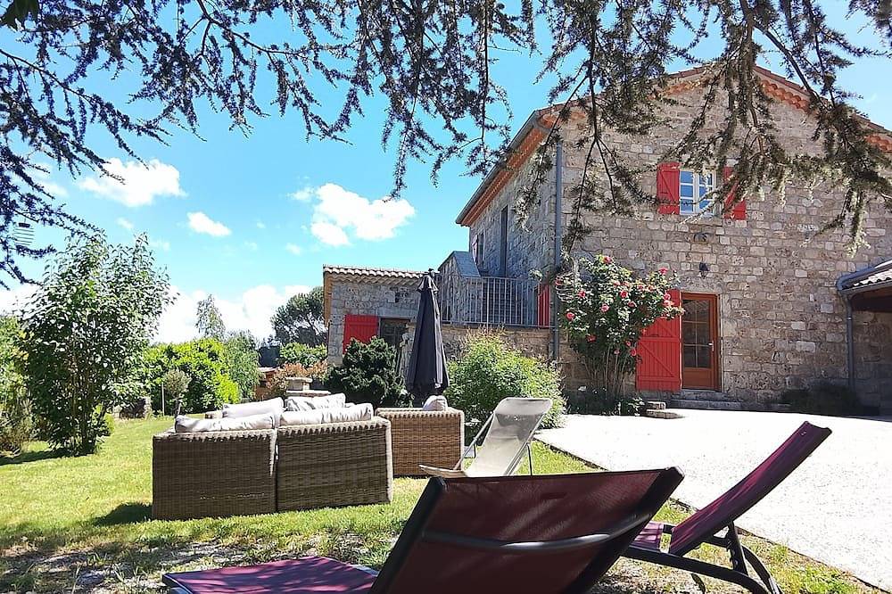 Maison de caractère, au calme, proche du centre du village in Jaujac, Parc naturel régional des Monts d'Ardèche
