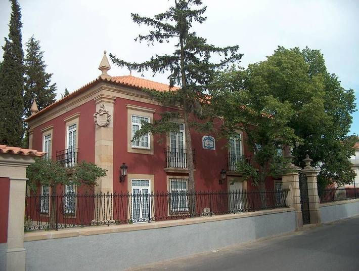 Gîte pour 4 personnes, avec piscine et vue ainsi que balcon et jardin dans Figueira de Castelo Rodrigo