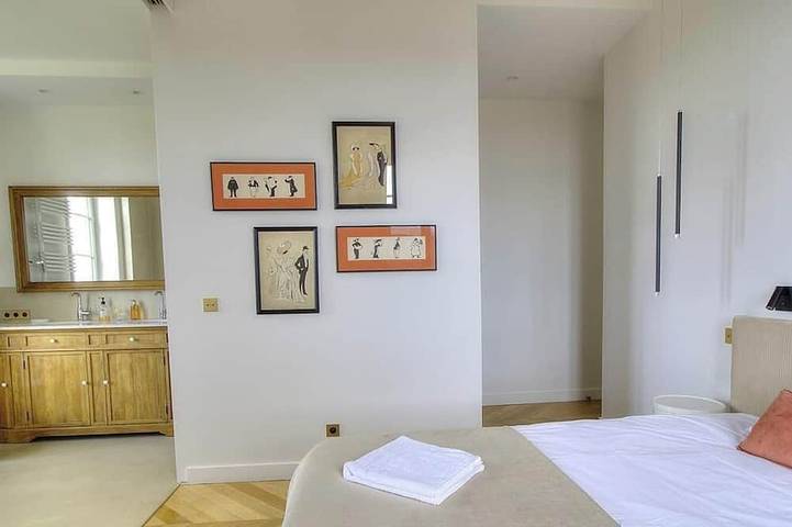 Gîte pour 26 personnes, avec Jardin et Piscine à Gleizé - 4