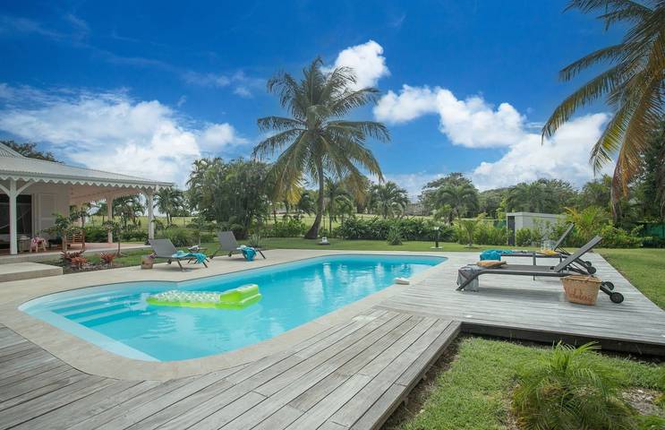 Location de vacances pour 8 personnes, avec jardin ainsi que terrasse et piscine à Le Vauclin - 3