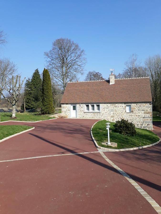 Location de vacances pour 4 personnes, avec jardin et vue à Sainte-Marguerite-de-Carrouges