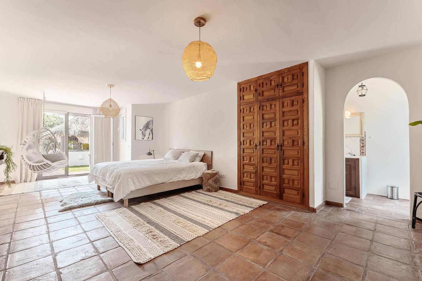 Villa Los Olivos I Private Pool Sea Views & Marbella Charm in Las Chapas, Marbella