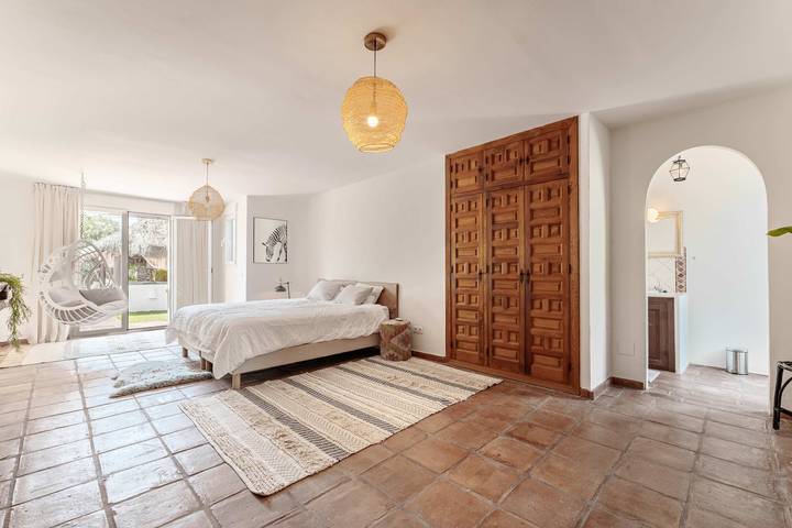 Finca für 20 Personen, mit Garten, kinderfreundlich in Marbella - 4