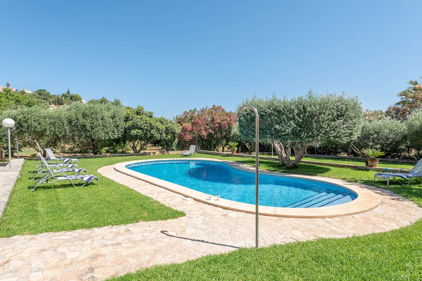 Fantastisches Ferienhaus "Can Julia" mit Blick auf die Berge in Búger, Mallorca Inselmitte