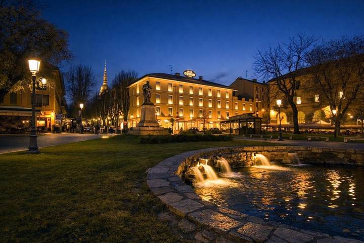 Hôtel pour 3 personnes, avec vue et terrasse à Novare